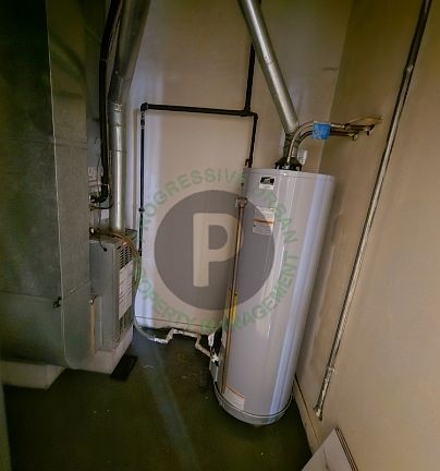 4th image of 3009 Pearl Ave #205