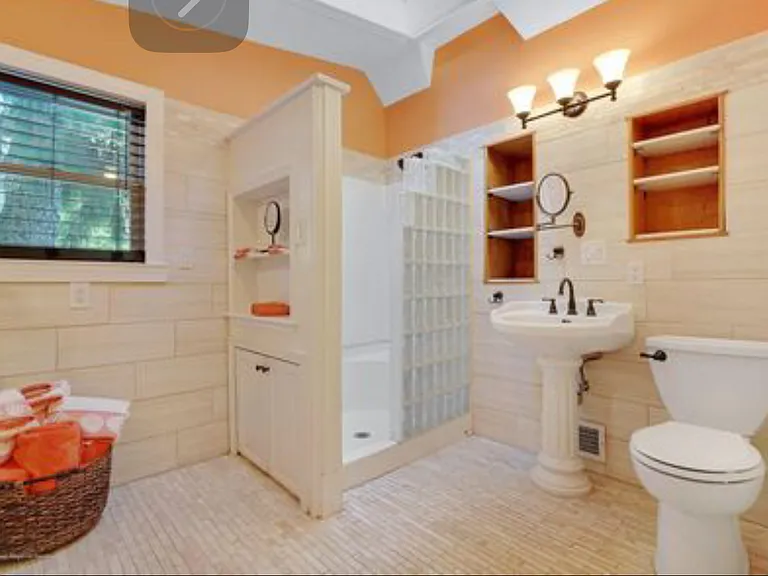 564 Winding River Ln — Photo 8