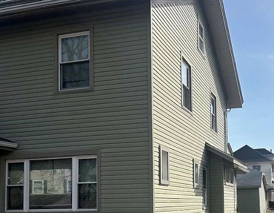 2nd image of 858 Carlisle Ave