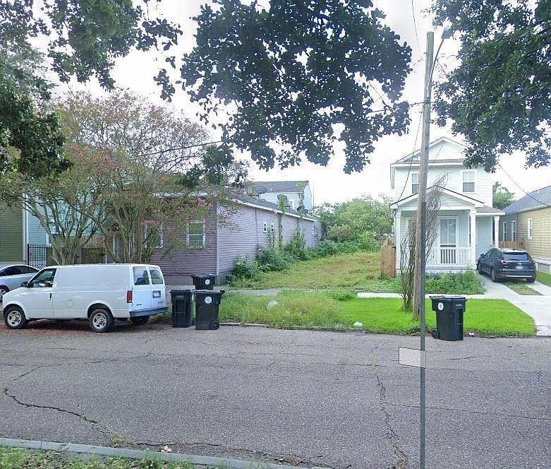 1st image of 1912 Bienville St