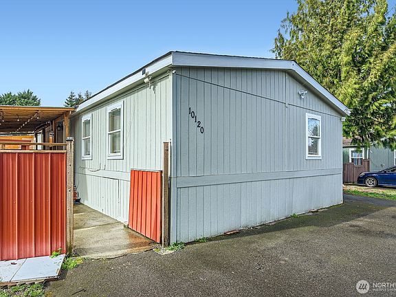 2nd image of 10120 218th Avenue E #21