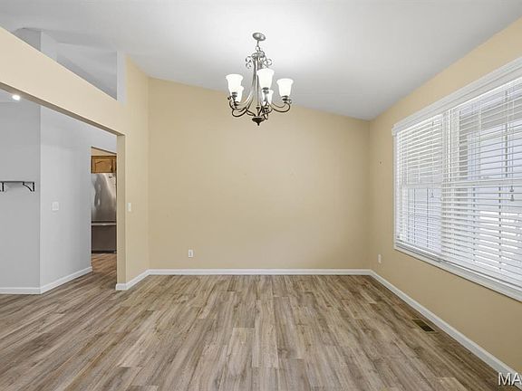 5th image of 35 Homeplate Ct