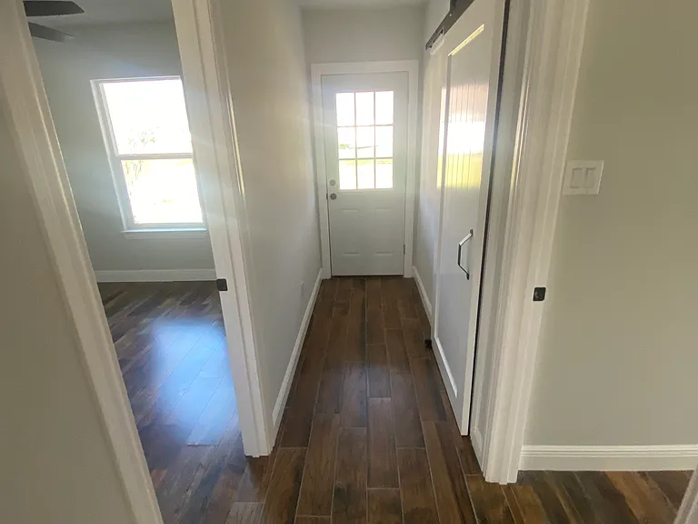 Urbanview St — Photo 8