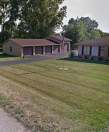 2nd image of 775 S Blue Grass Dr