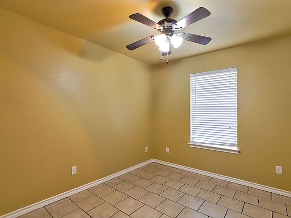 5th image of 1227 E 18th St
