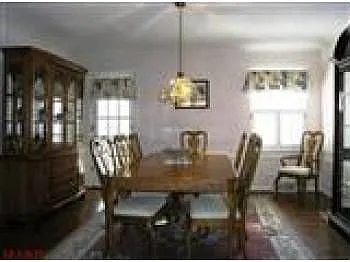 14 Middlesex Dr photo 1