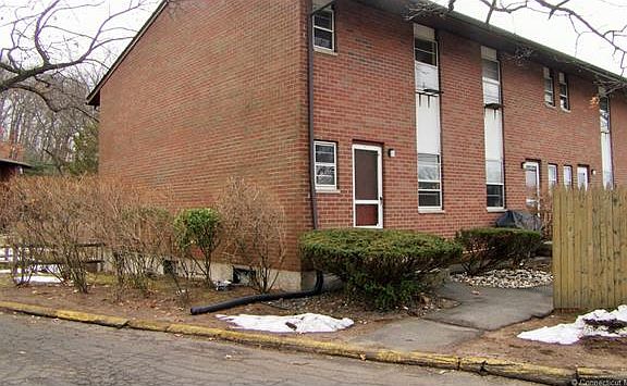 End Unit 2nd Entrance