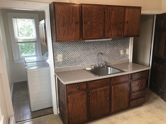 Kitchen Cabinets and Sink