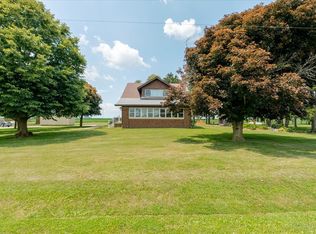 879 2300th Ave, Chestnut, IL 62518