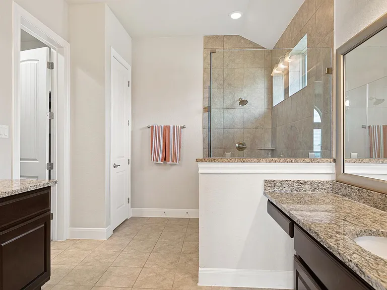 270 Lilly Blf — Photo 12