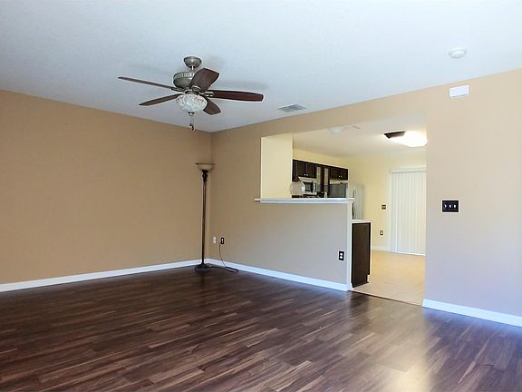 2nd image of 7081 Saint Ives Ct