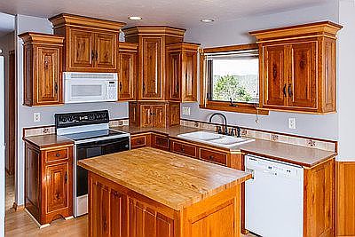 4th image of 2050 River Meadow Dr