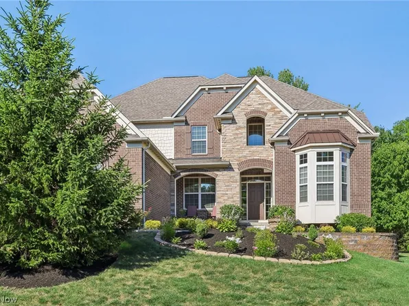 14249 Bentley Ln, Strongsville, OH 44136