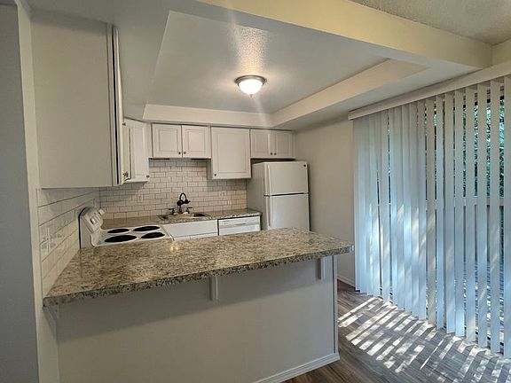 5th image of 2815 E 19th St S #0