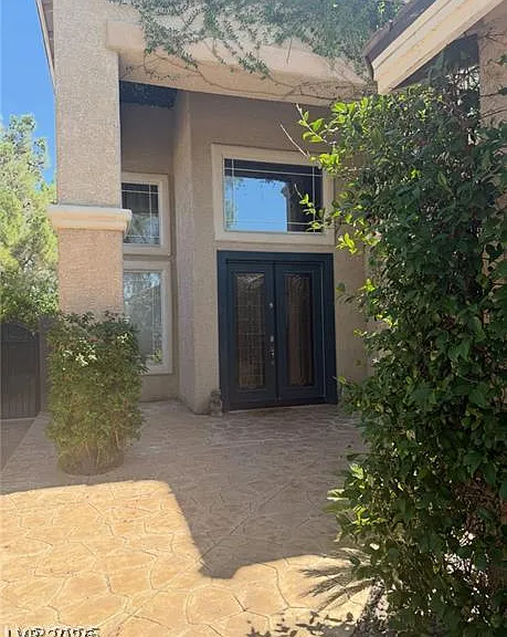 2282 Tedesca Dr — Photo 3