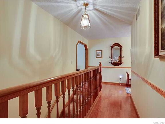 5th image of 113 Greencastle Ln