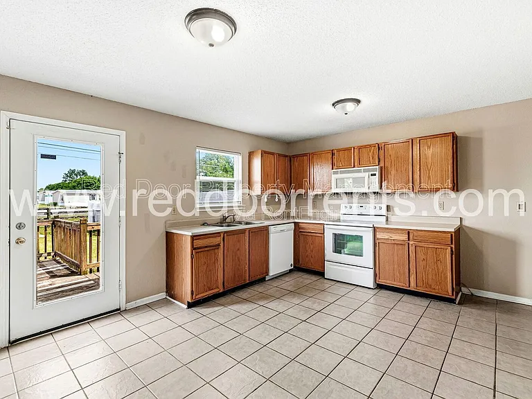 76 Snowflake Cir — Photo 5
