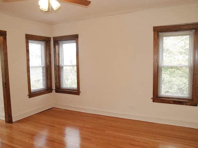 1535 West Addison — Photo 38