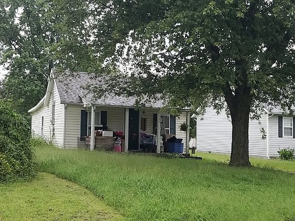 4th image of 104 N Oliver Ave