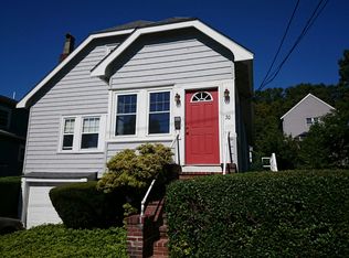 30 Gretter Rd, West Roxbury, MA 02132