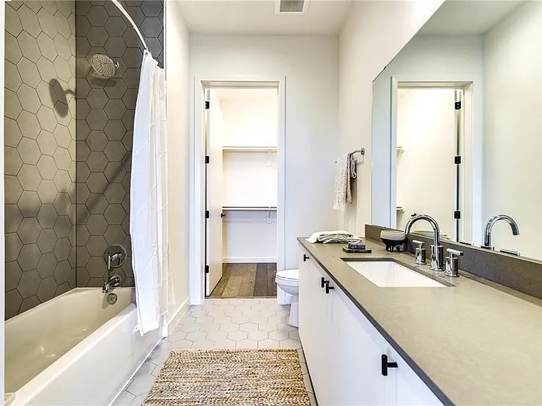 800 Embassy Dr #420 — Photo 14