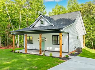 357 Beech Dr, Westminster, SC 29693
