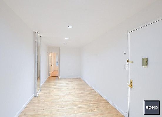 2nd image of 407 W 54th St APT 2E