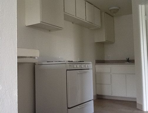 2nd image of 203 S Walnut St APT B