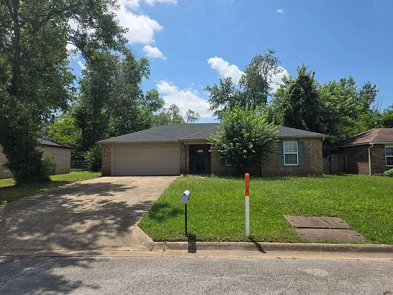 38 Burnett Cir — Photo 1