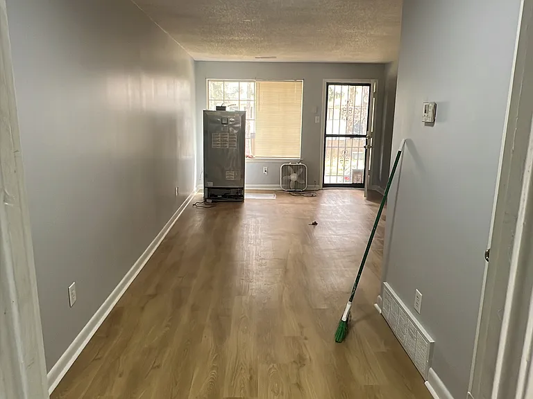 2783-2799 Beverly Hill St — Photo 6