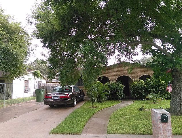 1st image of 4 Ivy Ln