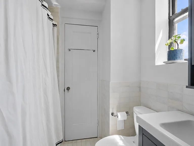 50 Glenwood Ave #410 — Photo 5