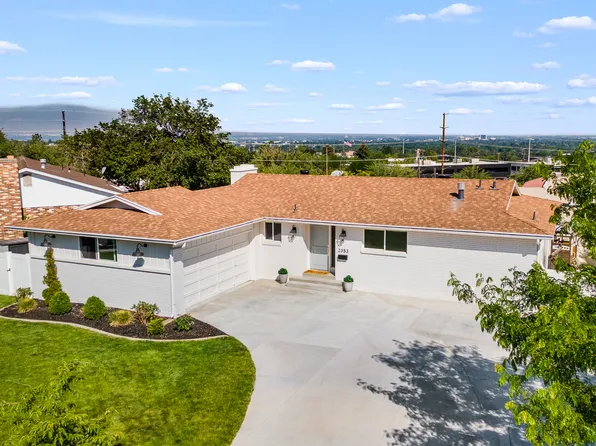 2353 E Cinnabar Ln S, Salt Lake City, UT 84121