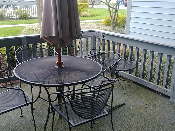 5th image of 210 N Shore Dr