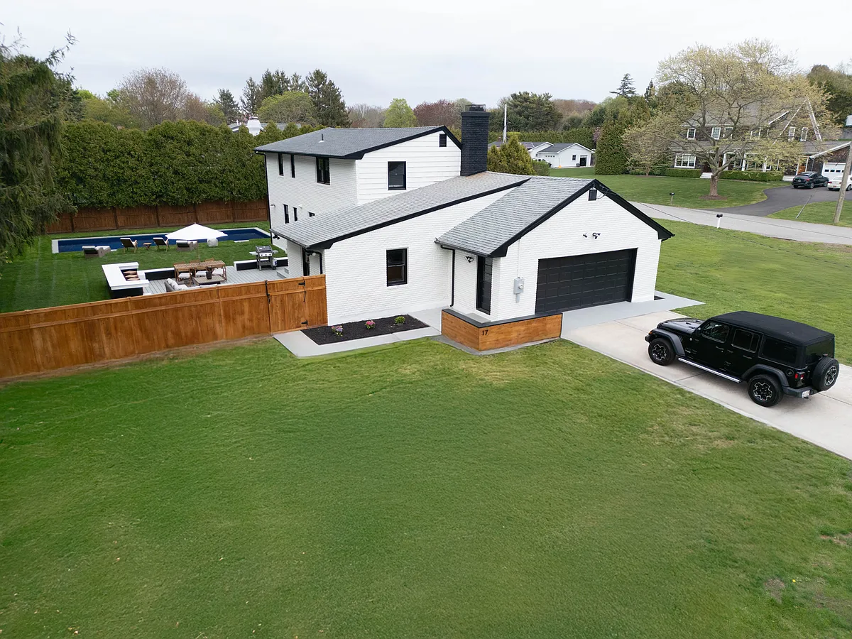 Building Photo - 17 Underhill Dr