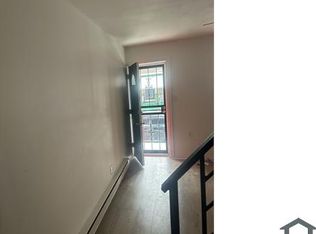 6244 N Beechwood St, Philadelphia, PA 19138