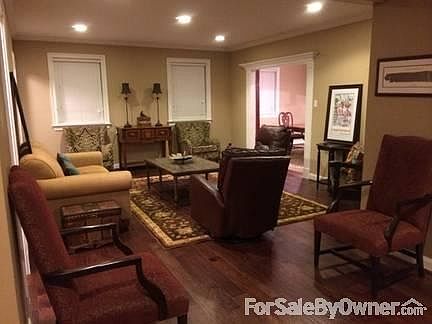 2nd image of 5614 Evelyn Ct