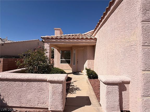 4th image of 212 Horizon Peak Dr