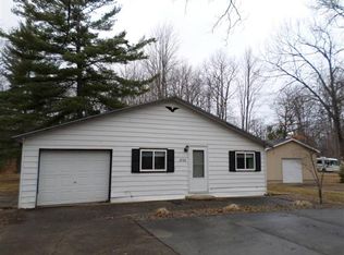 2732 Reserve Rd, Houghton Lake, MI 48629