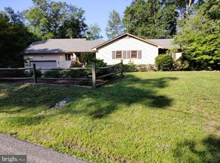 520 Lake Caroline Dr, Ruther Glen, VA 22546