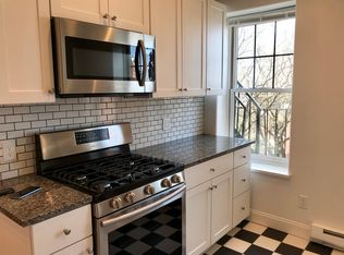 52 Hull St #2A, Boston, MA 02113