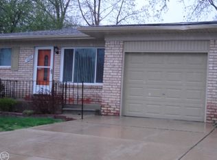 47433 Brent Ct, Chesterfield, MI