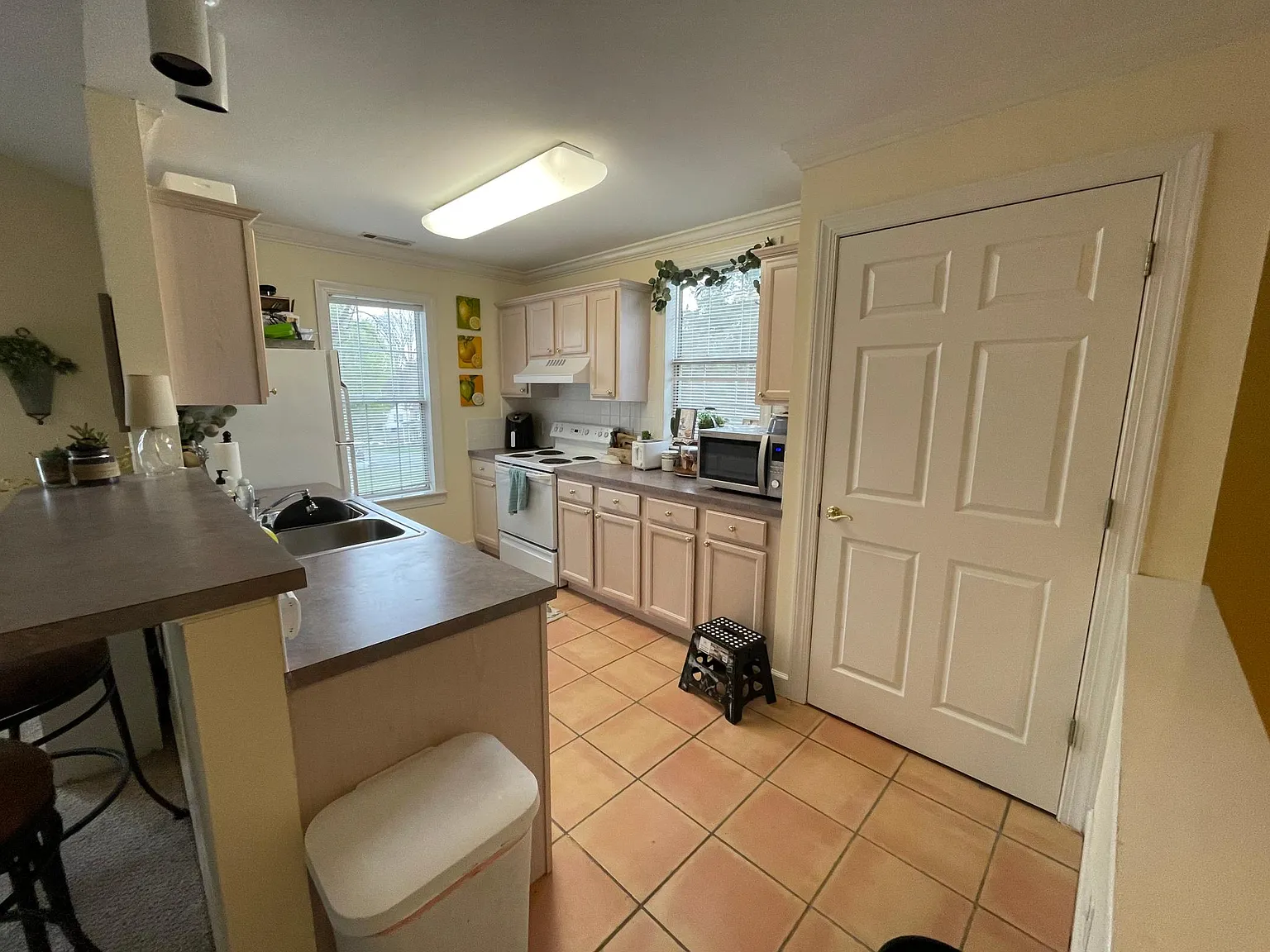 2 bed, $1,250 — Photo 3