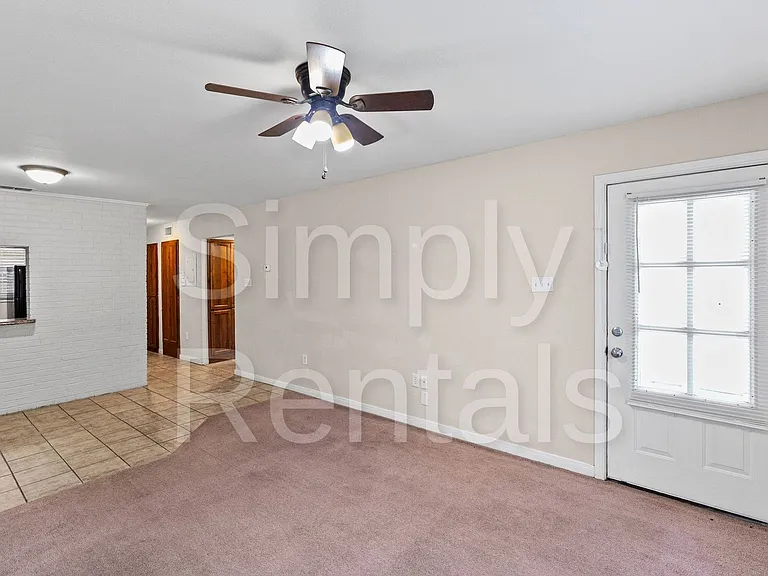 1220 Texas St — Photo 14