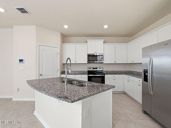 4th image of 108 REDBUD Road