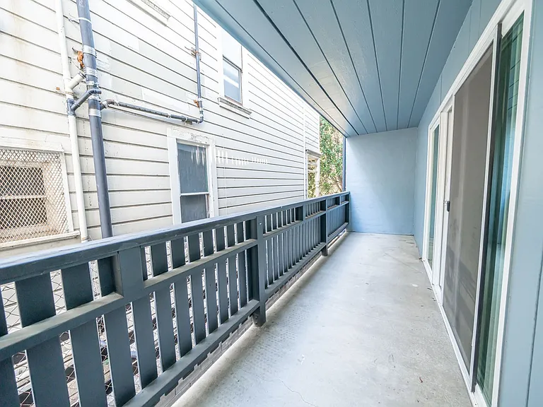 650 Vernon Street — Photo 12