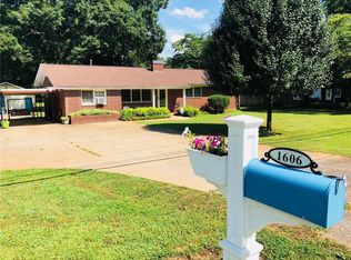 1606 E Calhoun St, Anderson, SC 29621