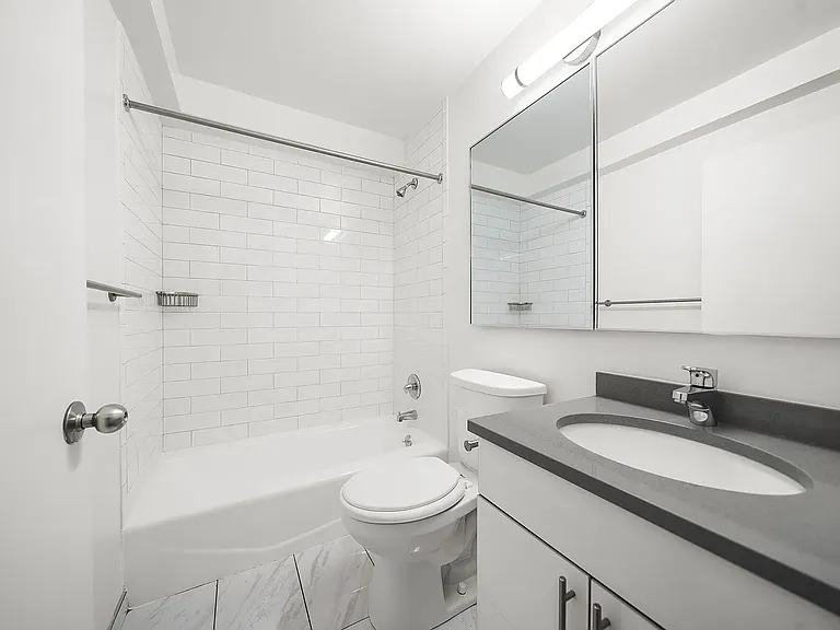 355 S End Ave #22G — Photo 5