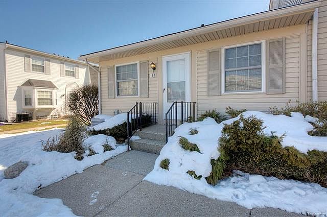 1st image of 193 Neptune Dr #1