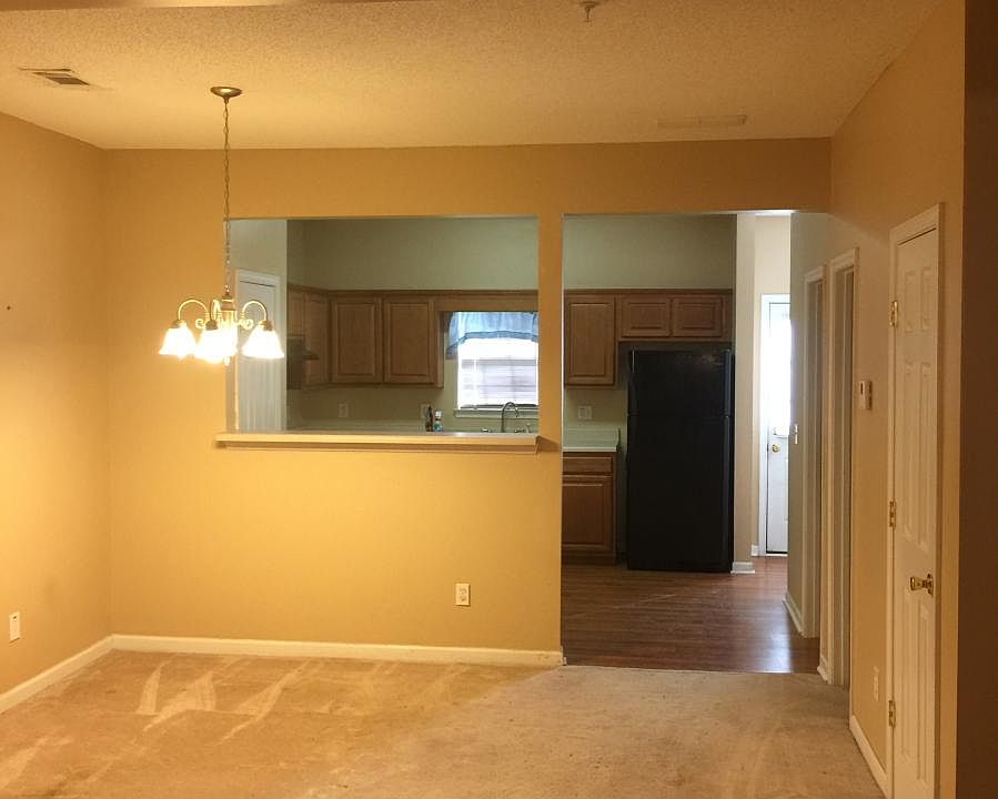 1st image of 126 Hawkeye Ln